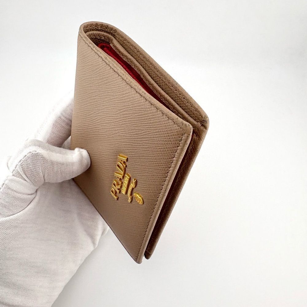 PRADA
Women's Saffiano Bi-Fold Leather Wallet in Cream - comes with box & COA - Picture 4 of 16